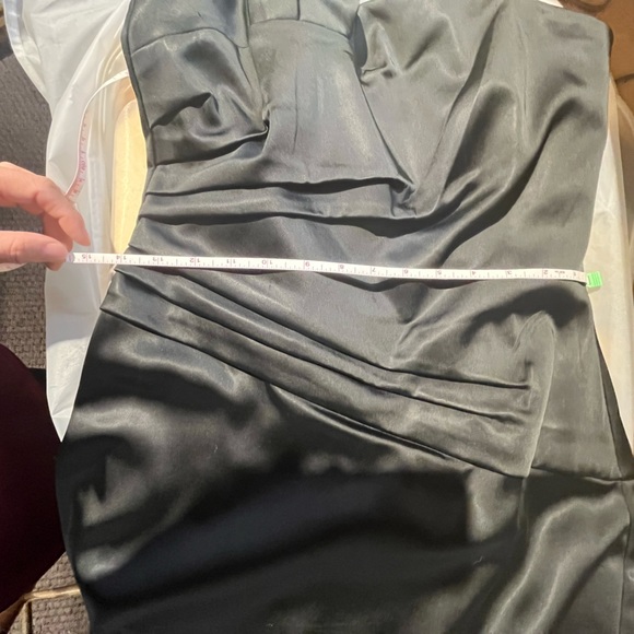 Formal luxury dress, black A line(bodycon) strapless fancy dress. - Picture 8 of 12